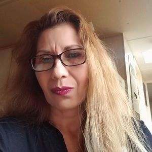 Meet your Posher, Tina l.